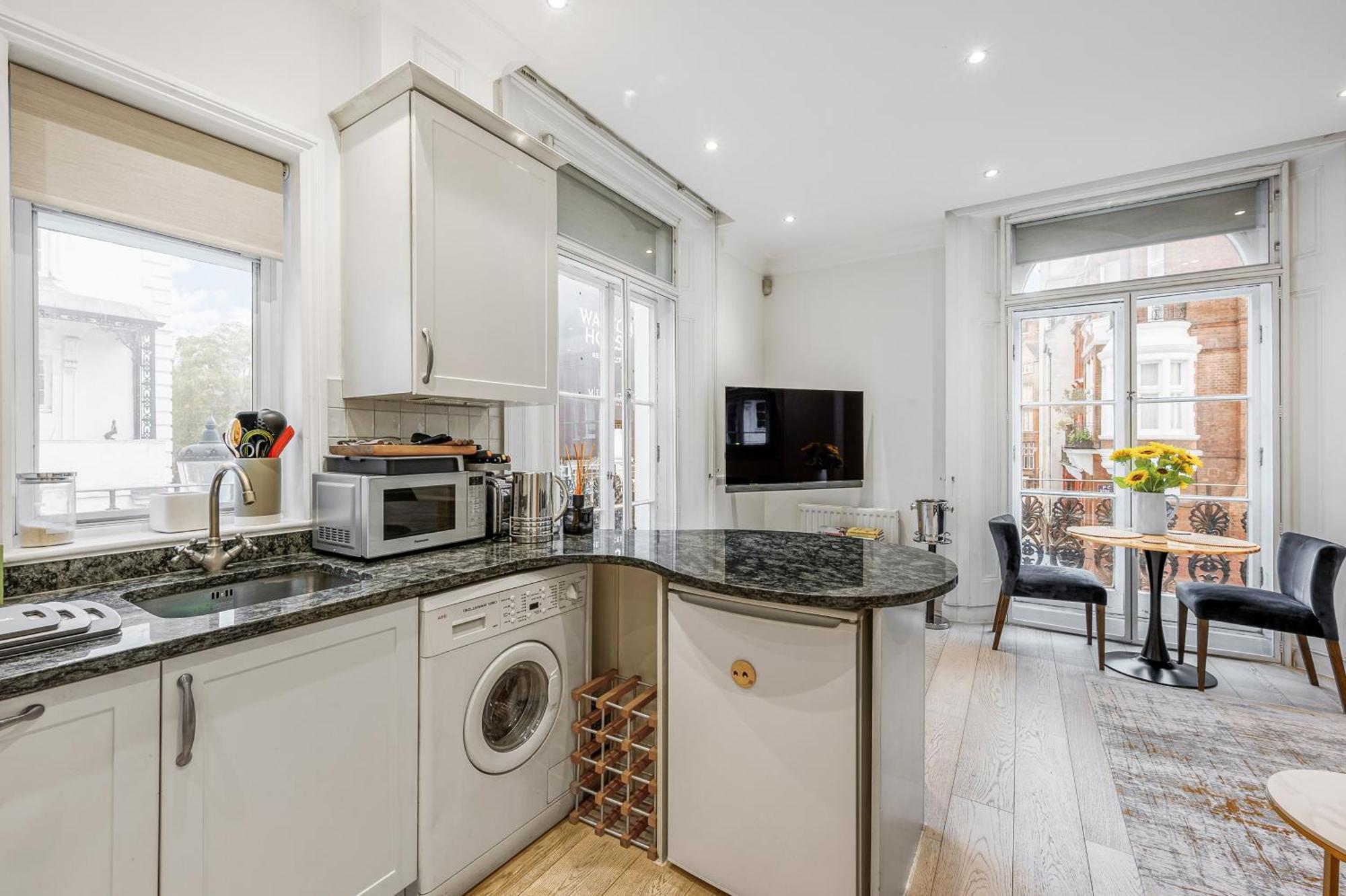 Beautiful One Bedroom Flat In Knightsbridge Londen