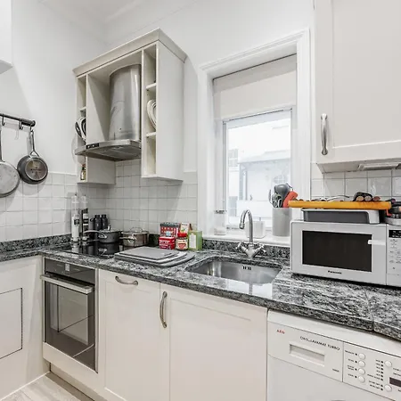 Beautiful One Bedroom Flat In Knightsbridge London Exterior foto